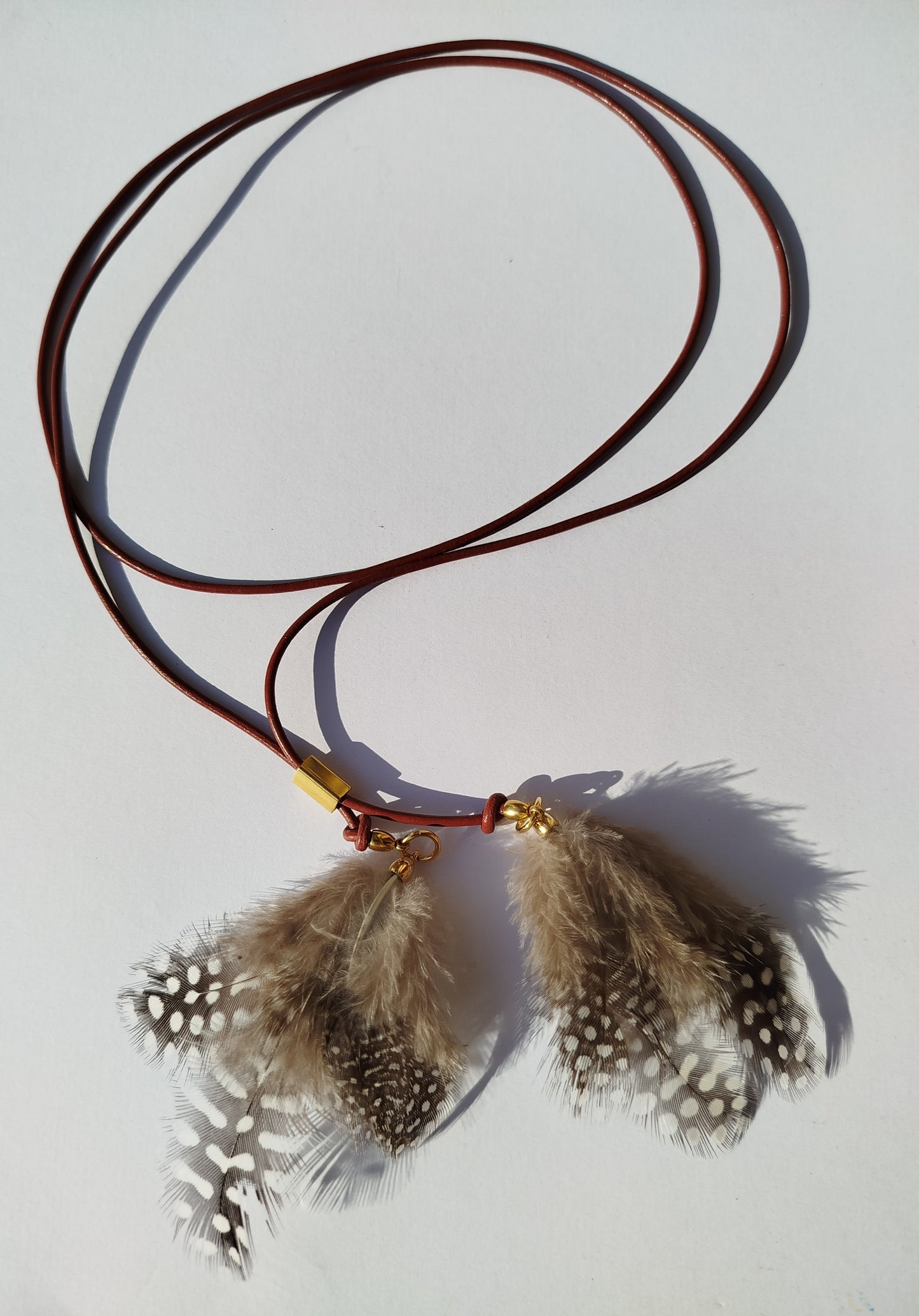 Collarino con piume boho
