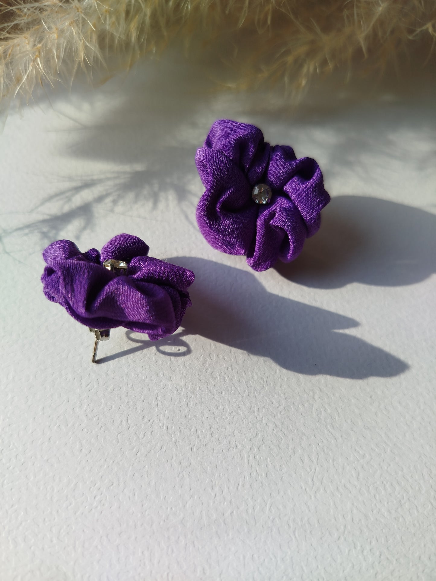 Orecchini lobo in seta viola