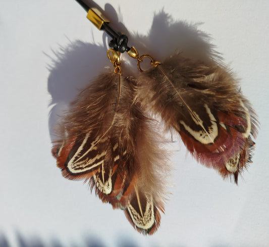 Collarino con piume